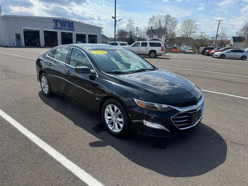 2020 Chevrolet Malibu view 3