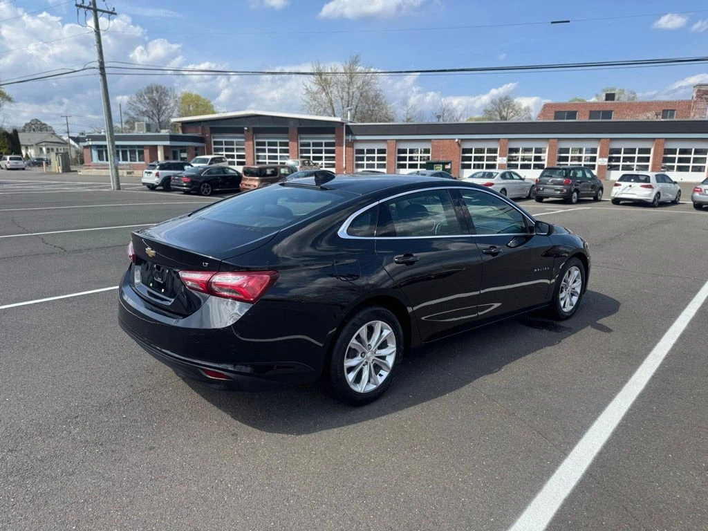 2020 Chevrolet Malibu view 5