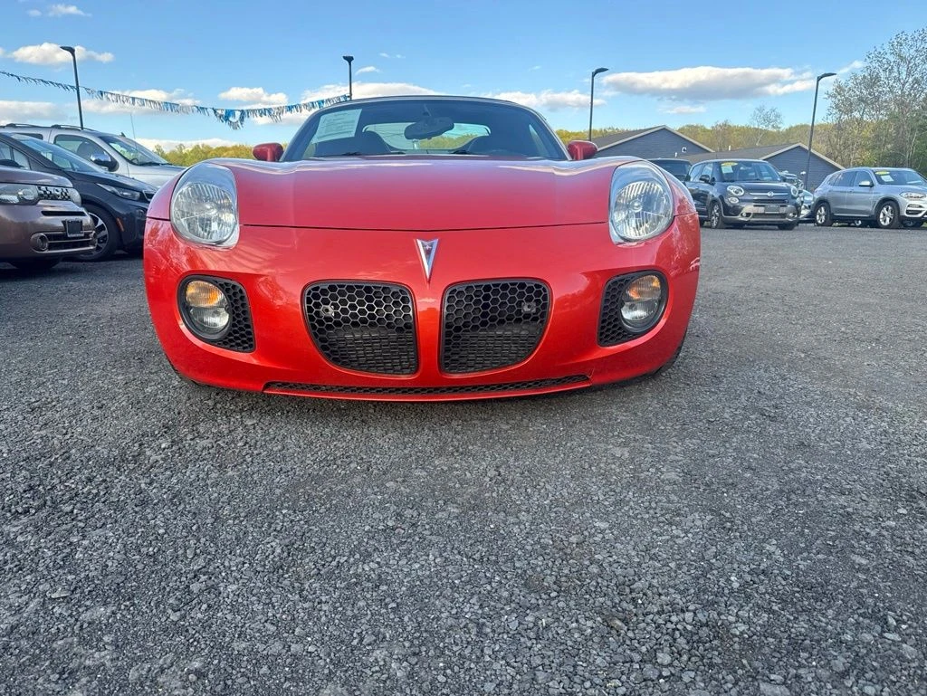 2008 Pontiac Solstice view 4