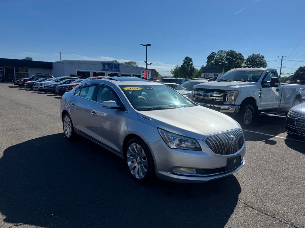 2014 Buick LaCrosse view 3