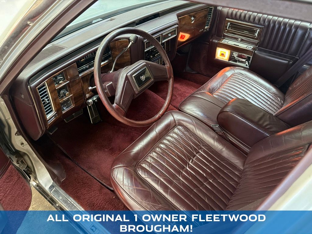 1988 Cadillac Brougham view 4