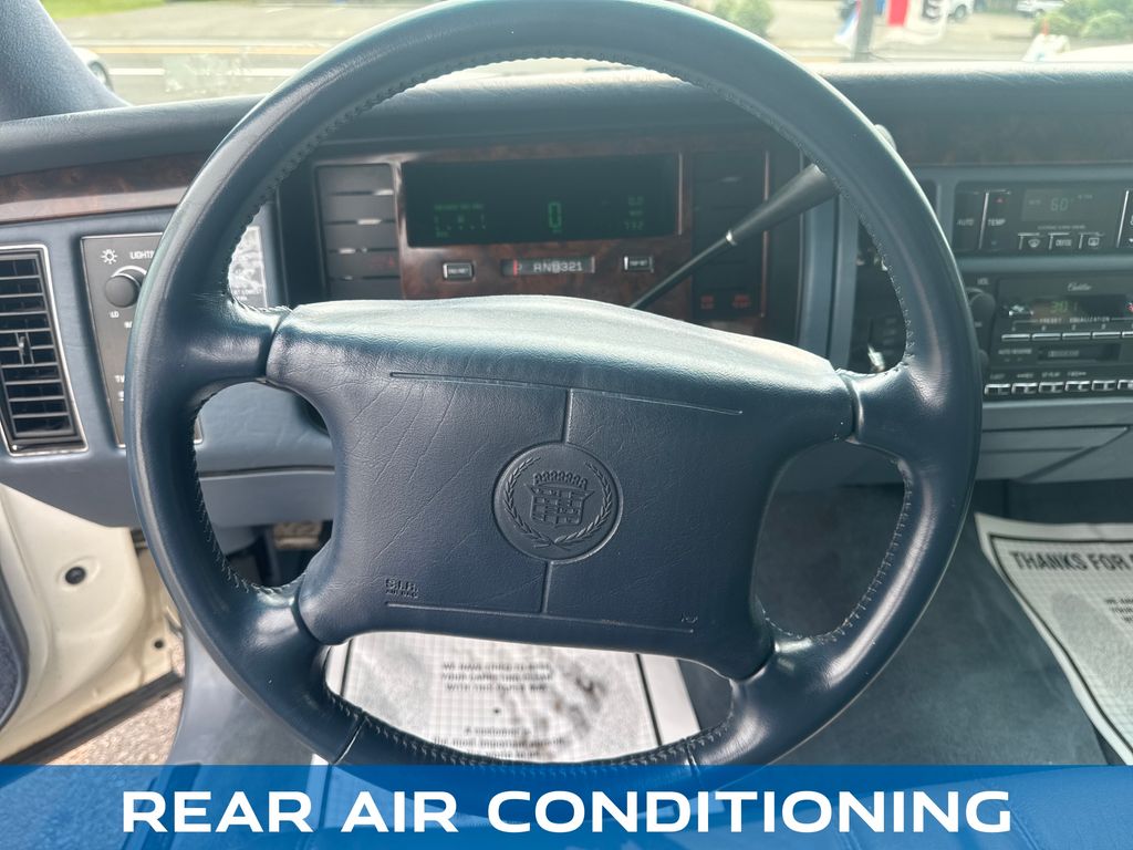 1995 Cadillac Fleetwood - Photo 14
