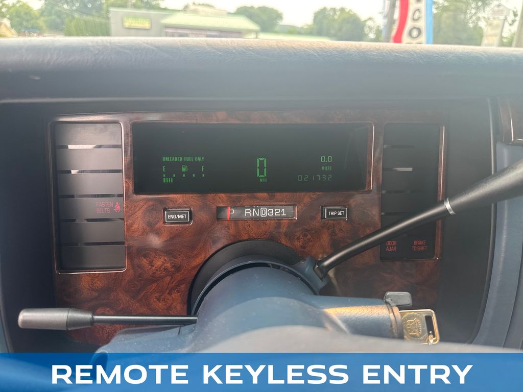 1995 Cadillac Fleetwood - Photo 15