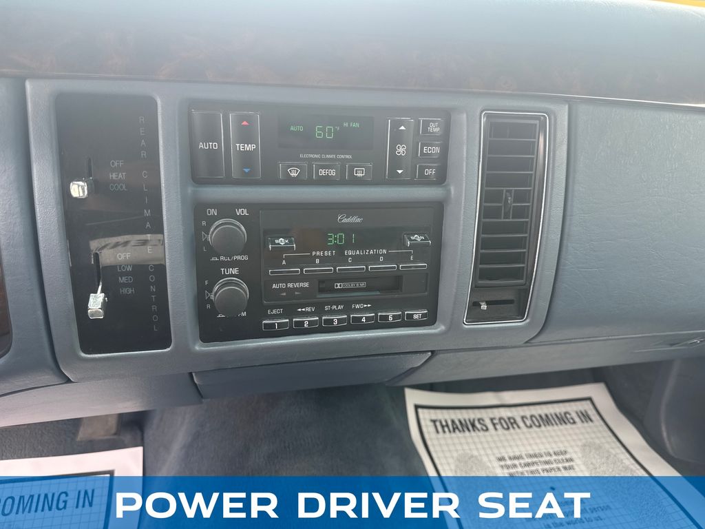 1995 Cadillac Fleetwood - Photo 17