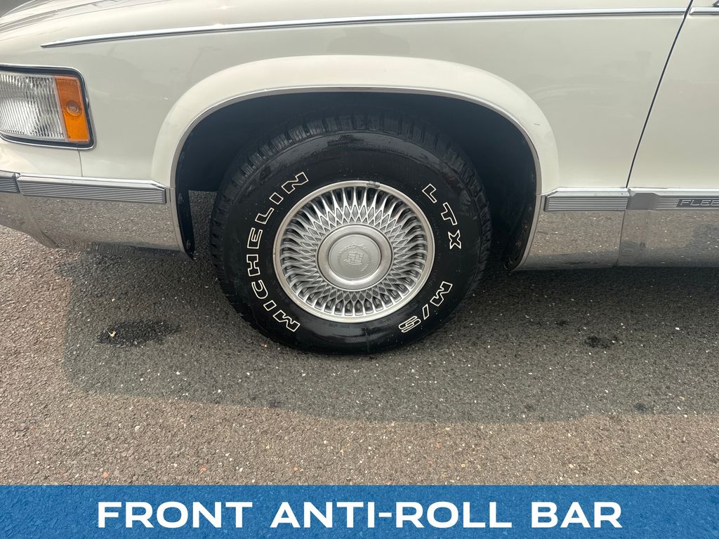 1995 Cadillac Fleetwood - Photo 21