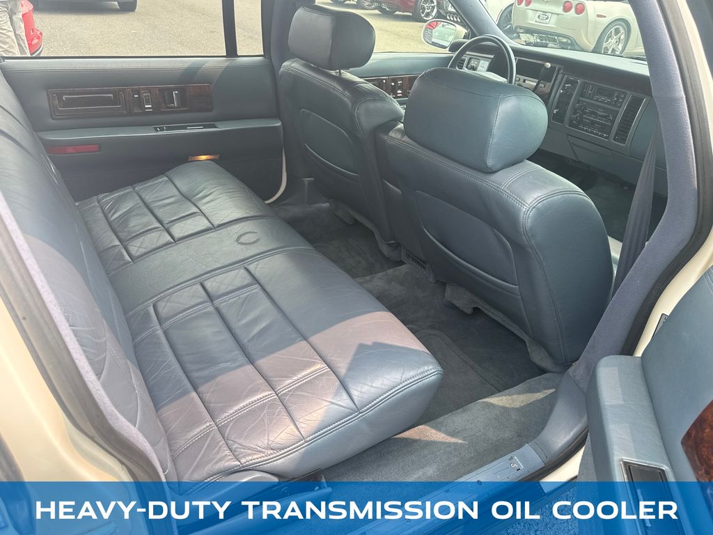 1995 Cadillac Fleetwood - Photo 28
