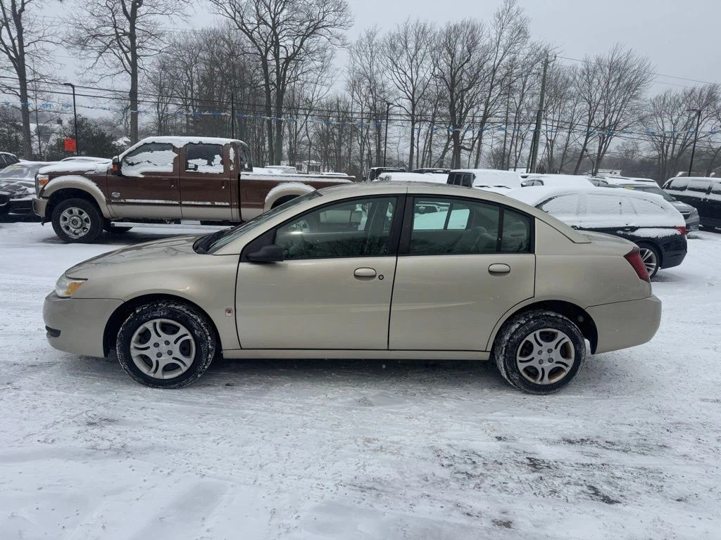 2004 Saturn ION view 3