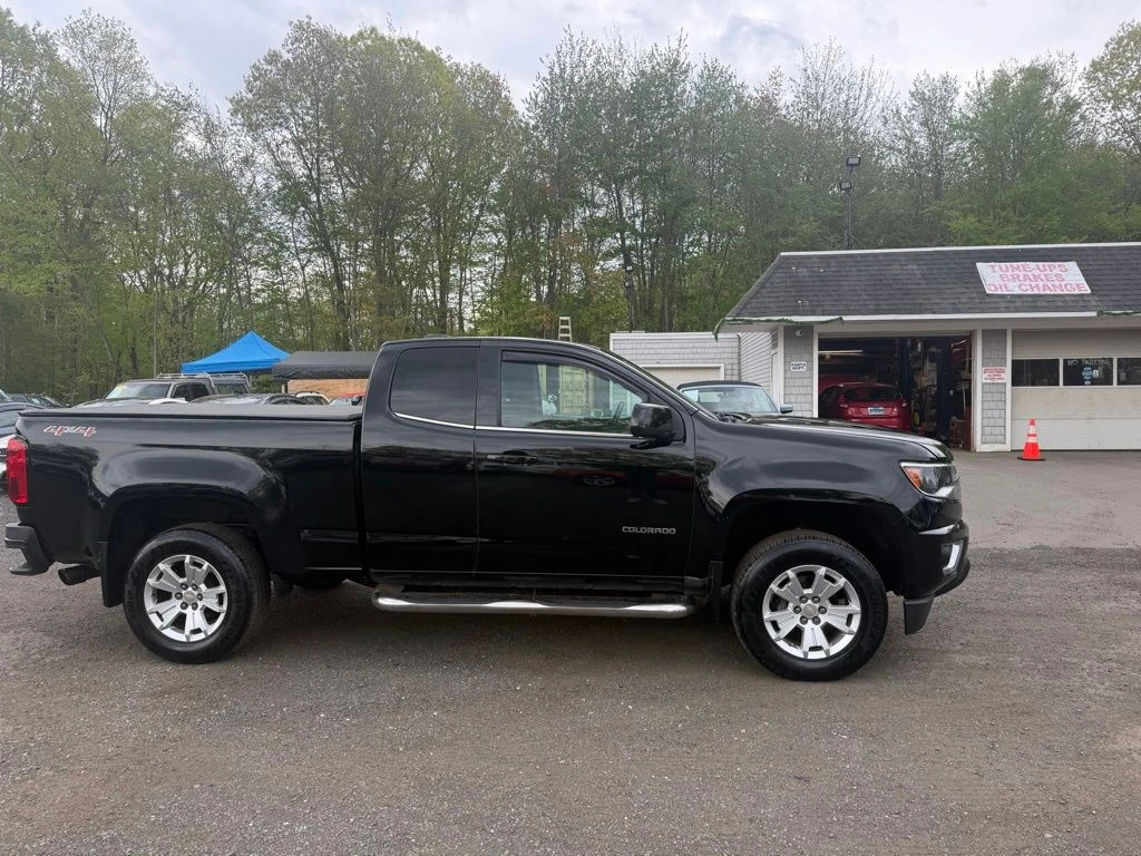 2015 Chevrolet Colorado view 4