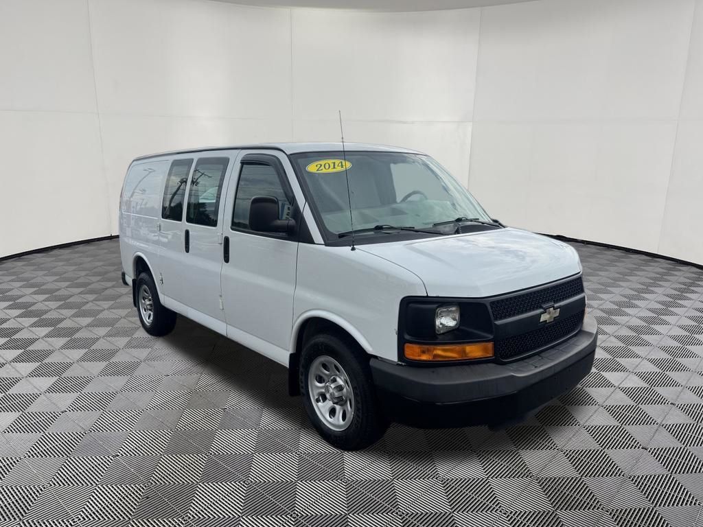 2014 Chevrolet Express 1500 view 3