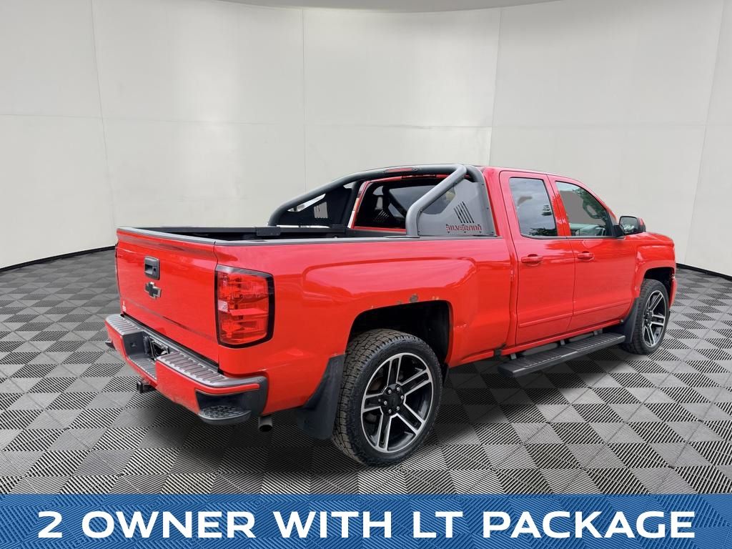 2017 Chevrolet Silverado 1500 view 3