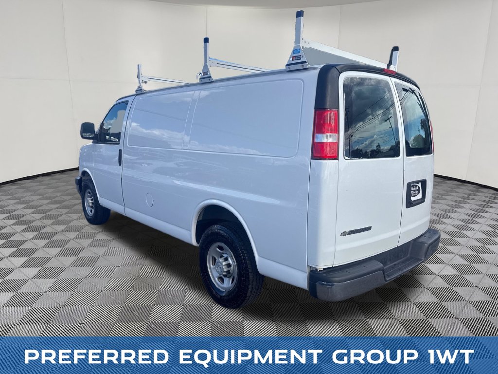 2019 Chevrolet Express 2500 view 4