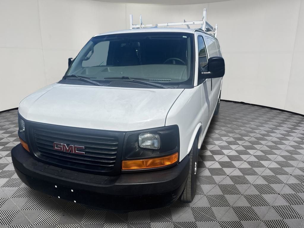 2016 GMC Savana 3500 view 2