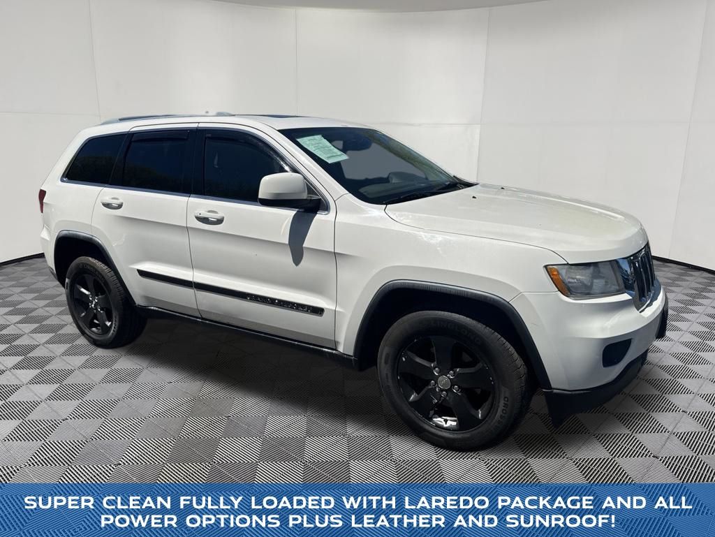 2011 Jeep Grand Cherokee view 2