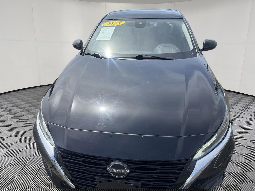 2023 Nissan Altima SV - Photo 15