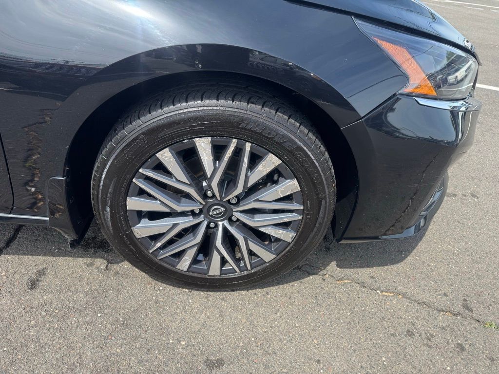 2023 Nissan Altima SV - Photo 19