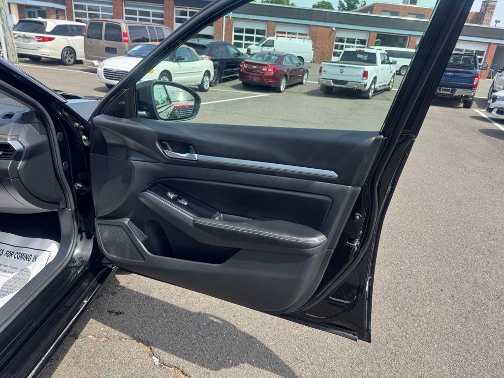 2023 Nissan Altima SV - Photo 22