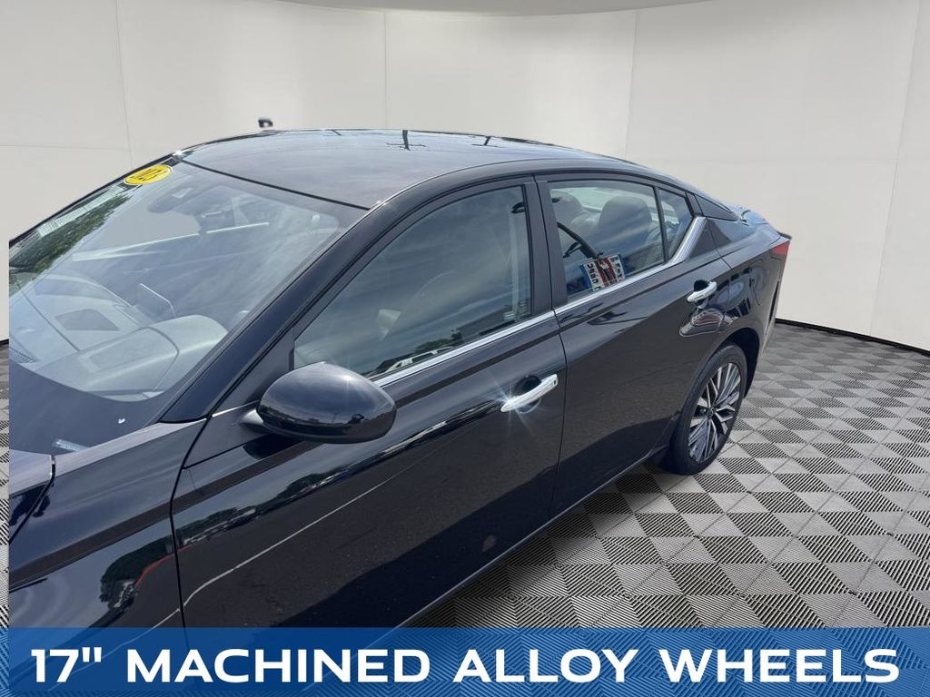 2023 Nissan Altima SV - Photo 9