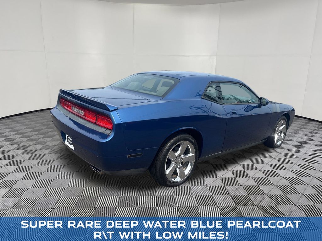 2009 Dodge Challenger view 5