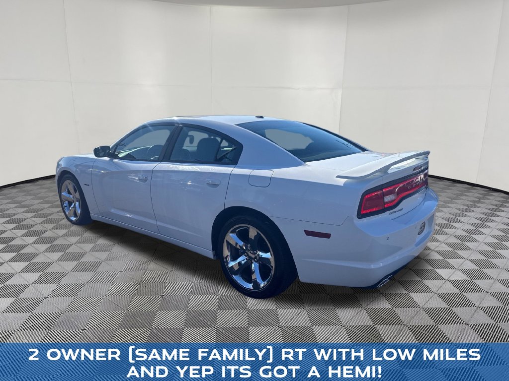 2012 Dodge Charger view 4
