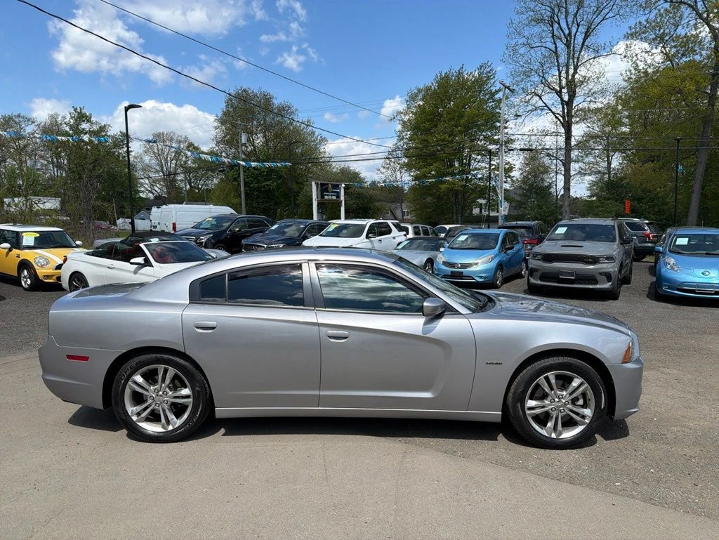 2014 Dodge Charger view 4