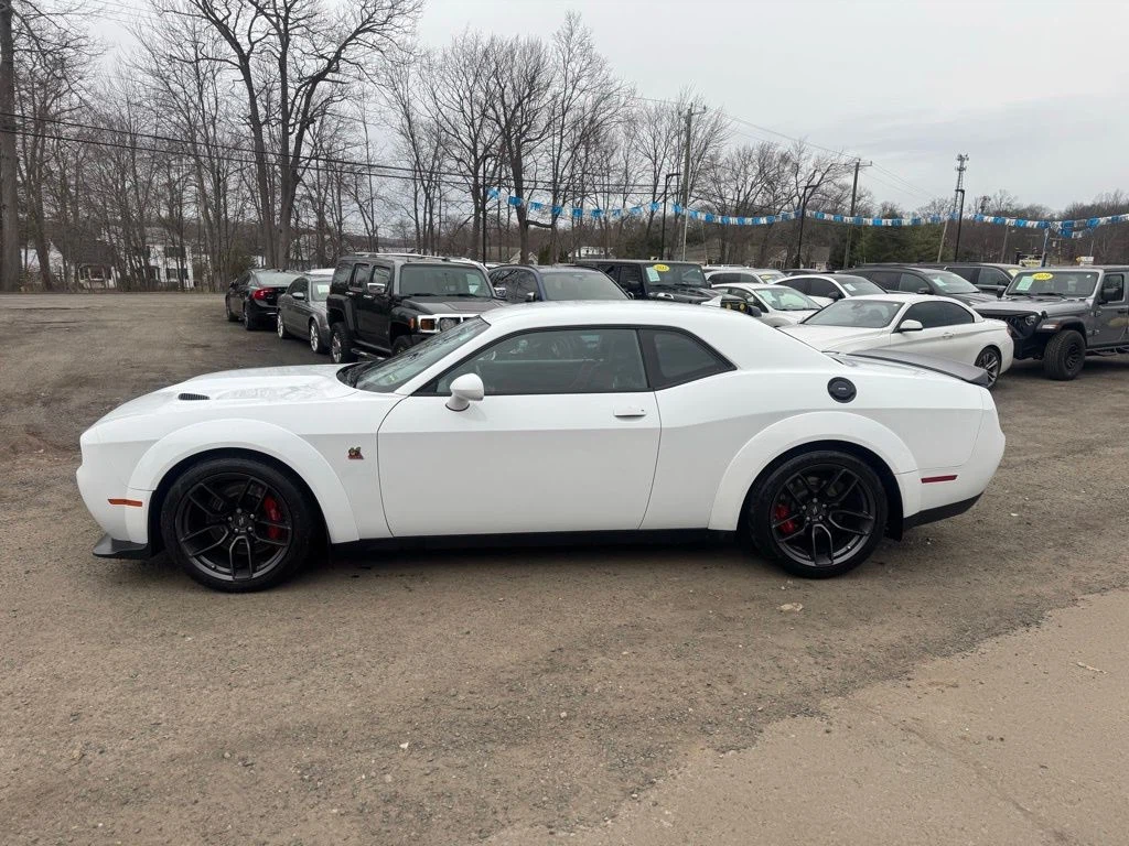 2020 Dodge Challenger view 4