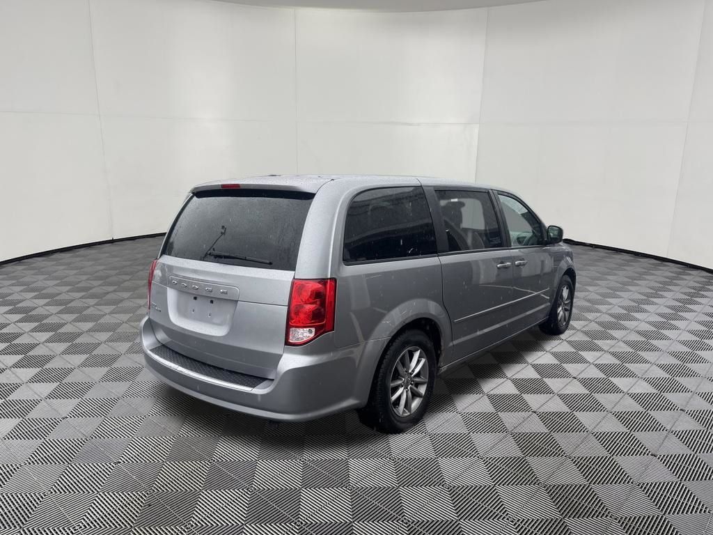 2015 Dodge Grand Caravan view 5