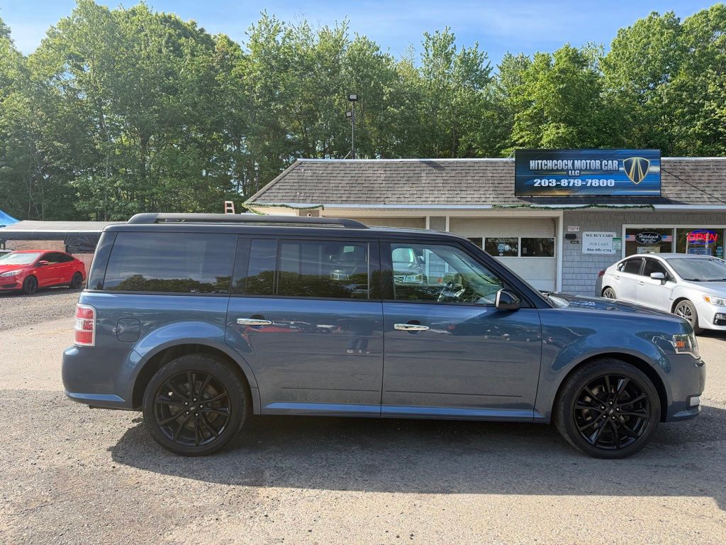 2019 Ford Flex view 4