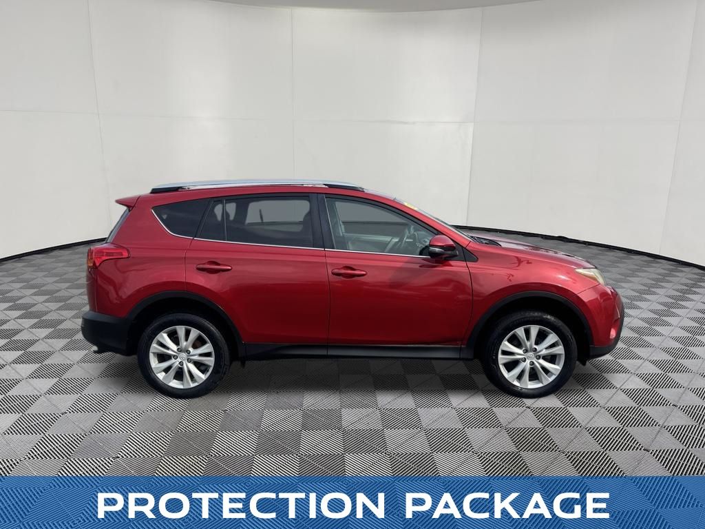 2013 Toyota RAV4 view 4