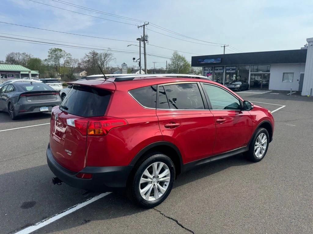 2013 Toyota RAV4 view 5