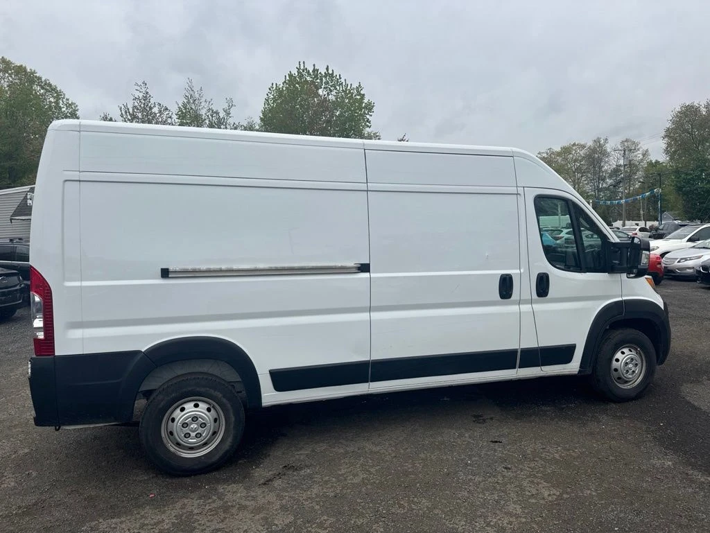 2023 Ram ProMaster 2500 view 4