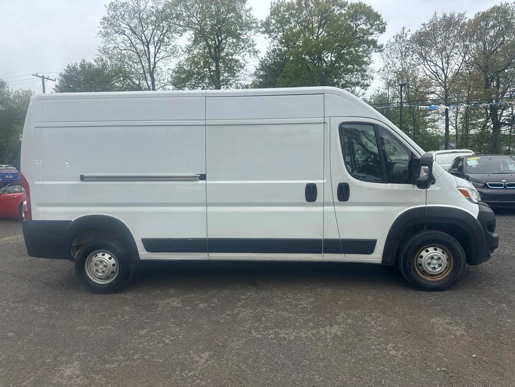 2023 Ram ProMaster 2500 view 3