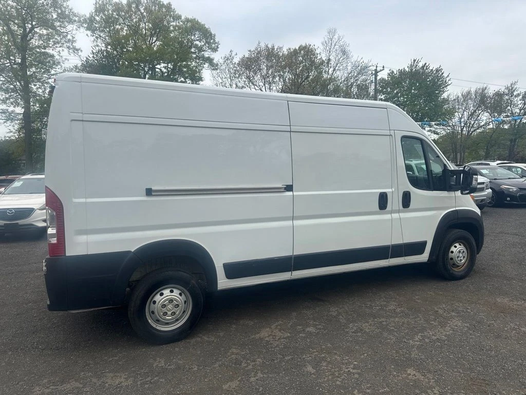 2023 Ram ProMaster 2500 view 4