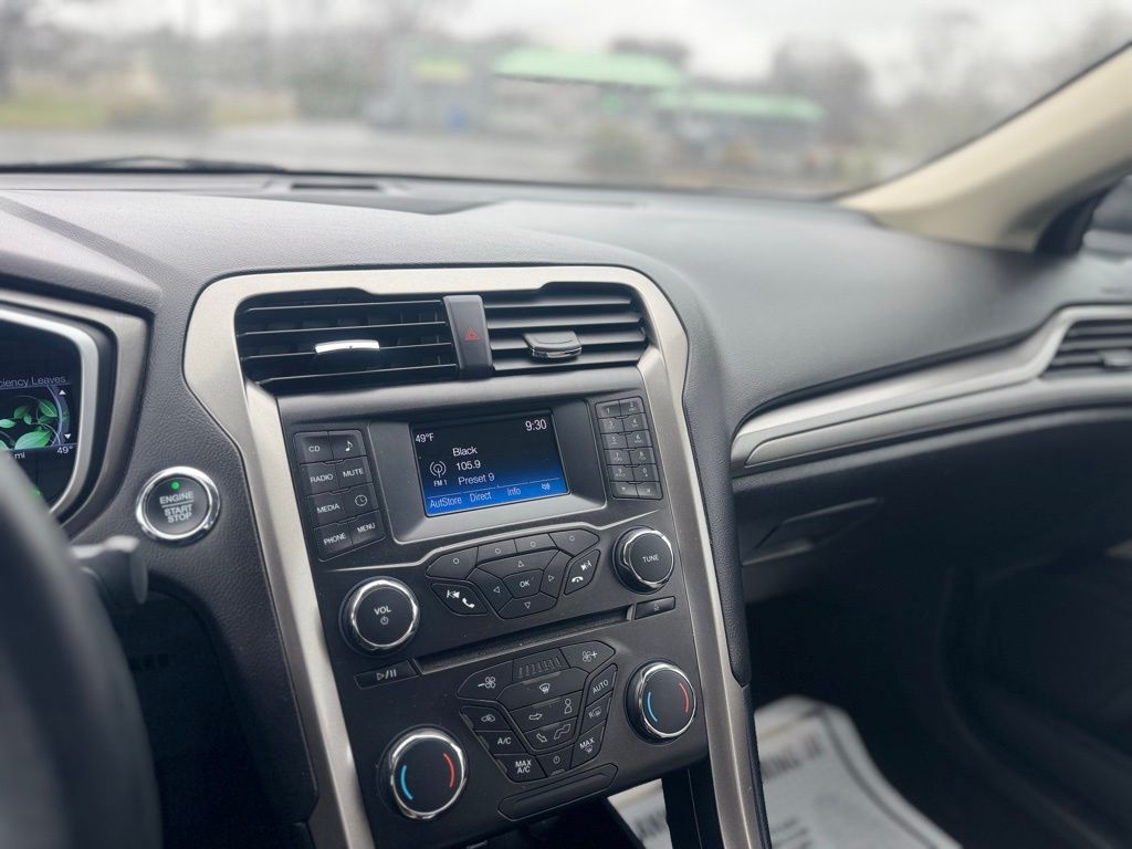 2018 Ford Fusion Hybrid S - Photo 19