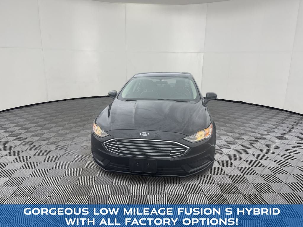 2018 Ford Fusion Hybrid view 2