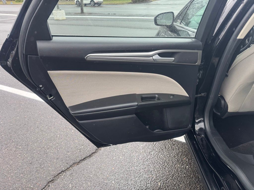 2018 Ford Fusion Hybrid S - Photo 27