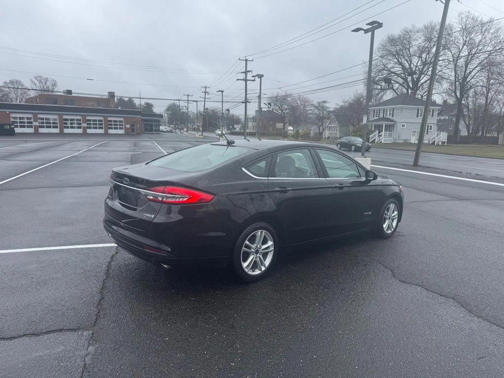 2018 Ford Fusion Hybrid view 5