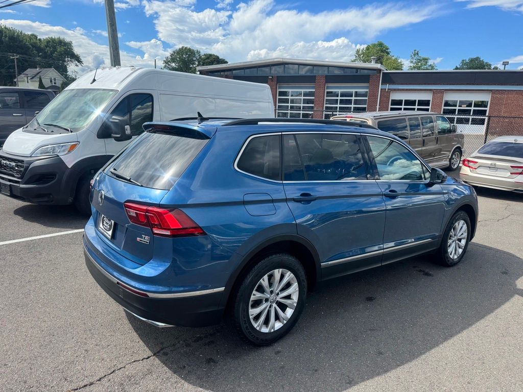 2018 Volkswagen Tiguan view 5