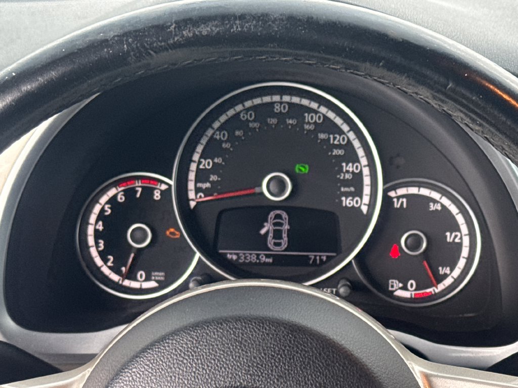 2014 Volkswagen Beetle 16