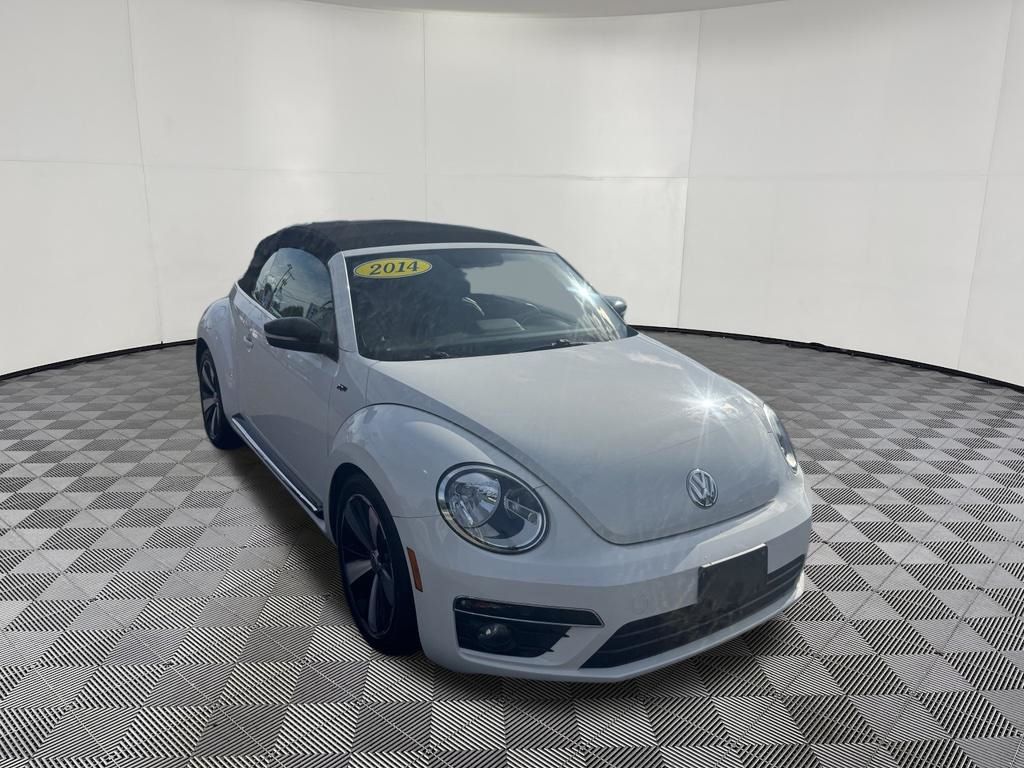 2014 Volkswagen Beetle view 3
