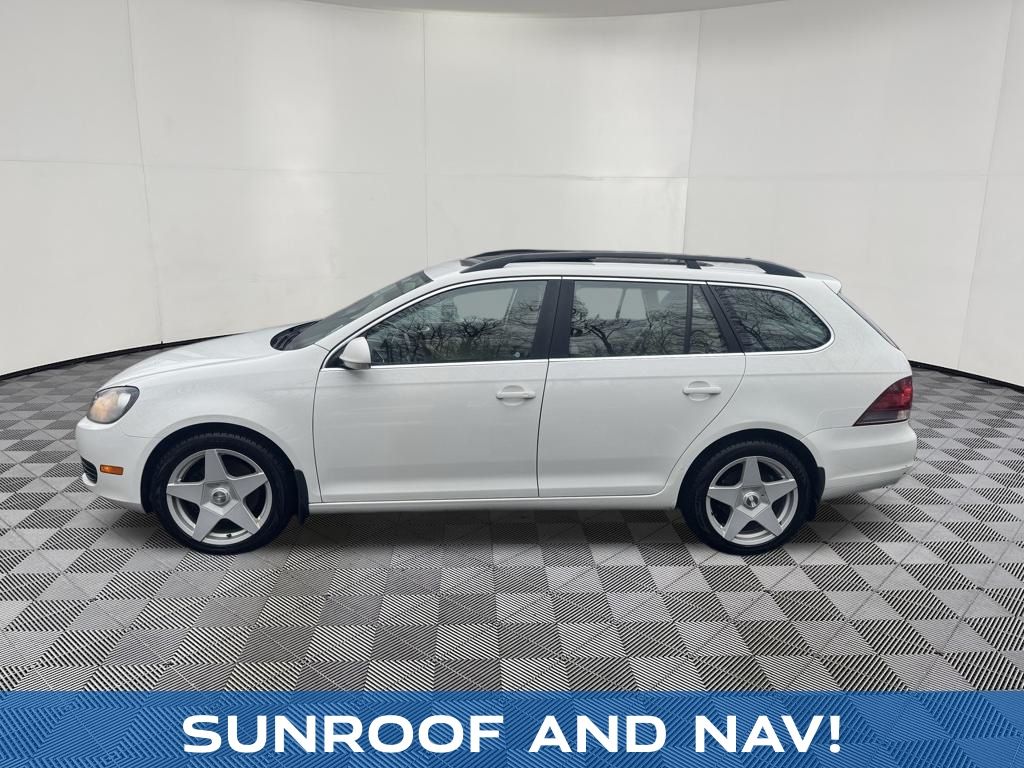 2014 Volkswagen Jetta SportWagen view 4