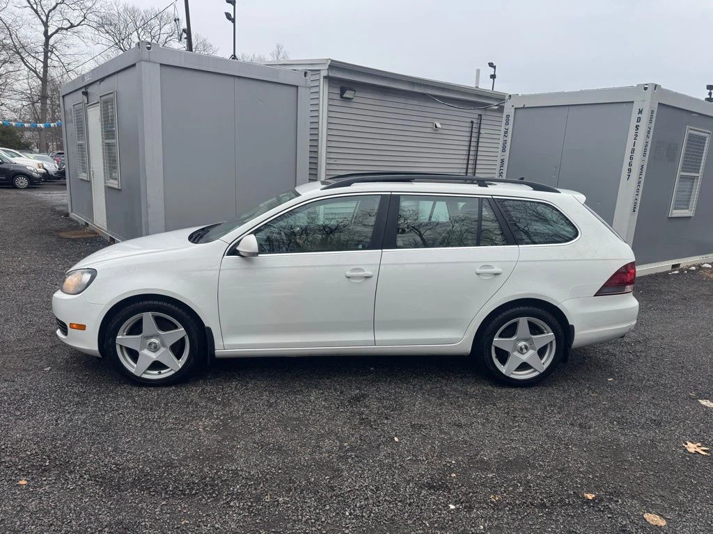 2014 Volkswagen Jetta SportWagen view 4
