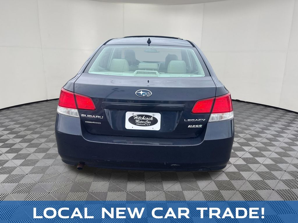2013 Subaru Legacy view 4