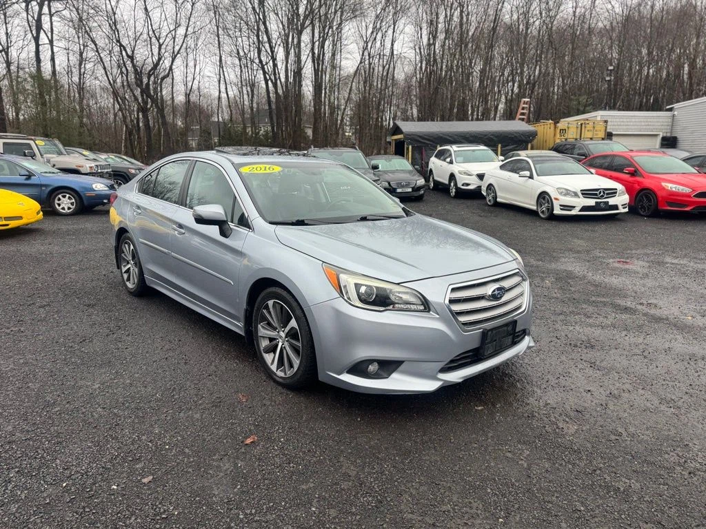 2016 Subaru Legacy view 3