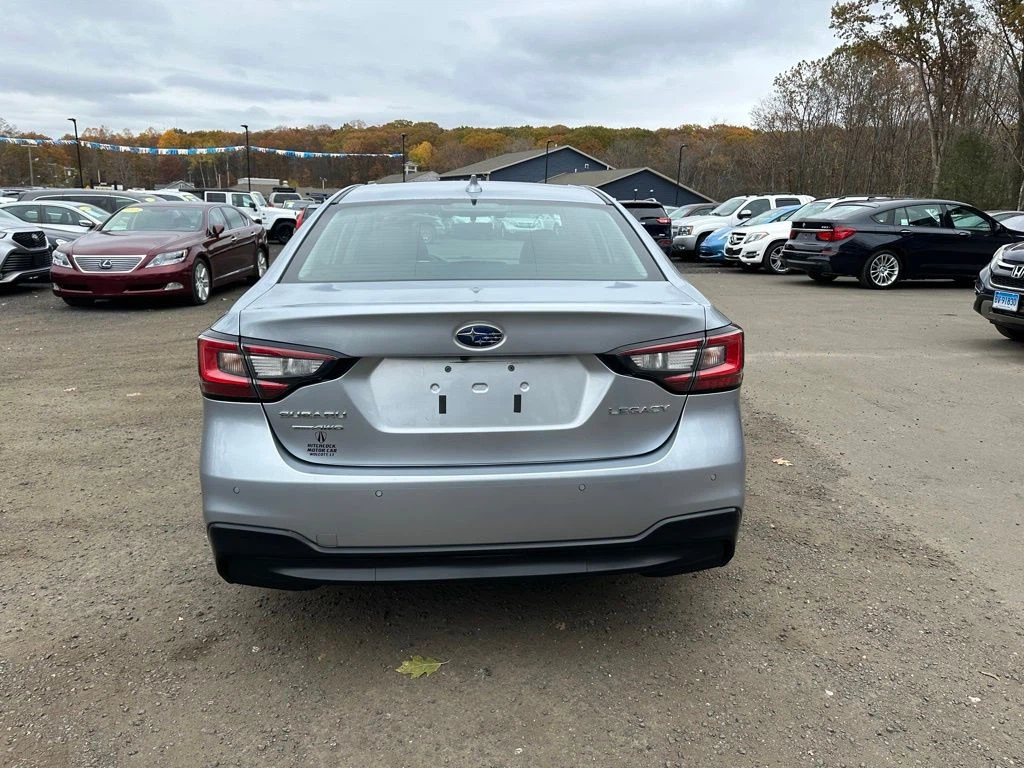 2020 Subaru Legacy view 4