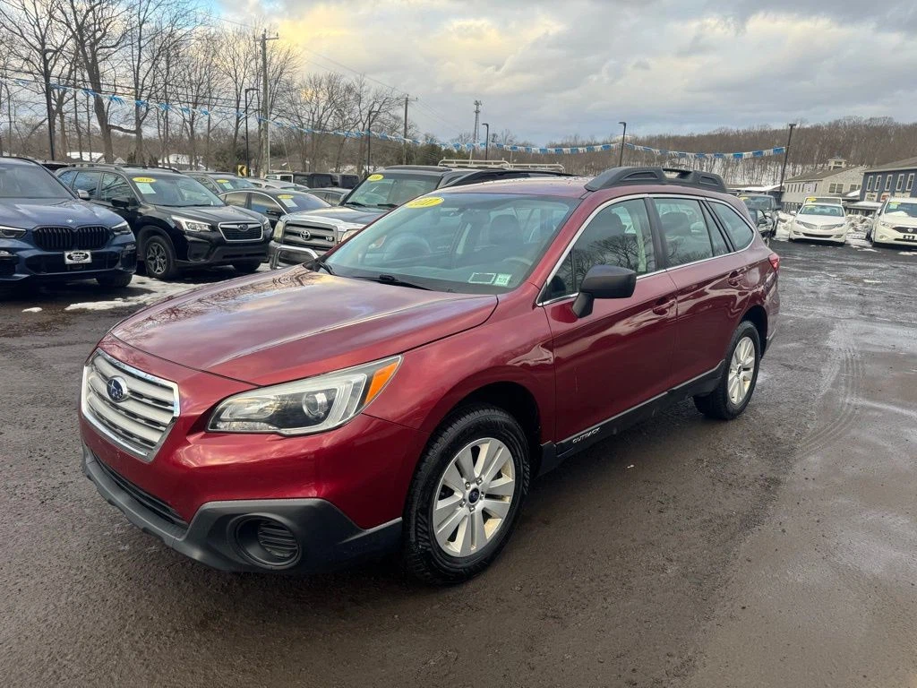 2017 Subaru Outback view 3