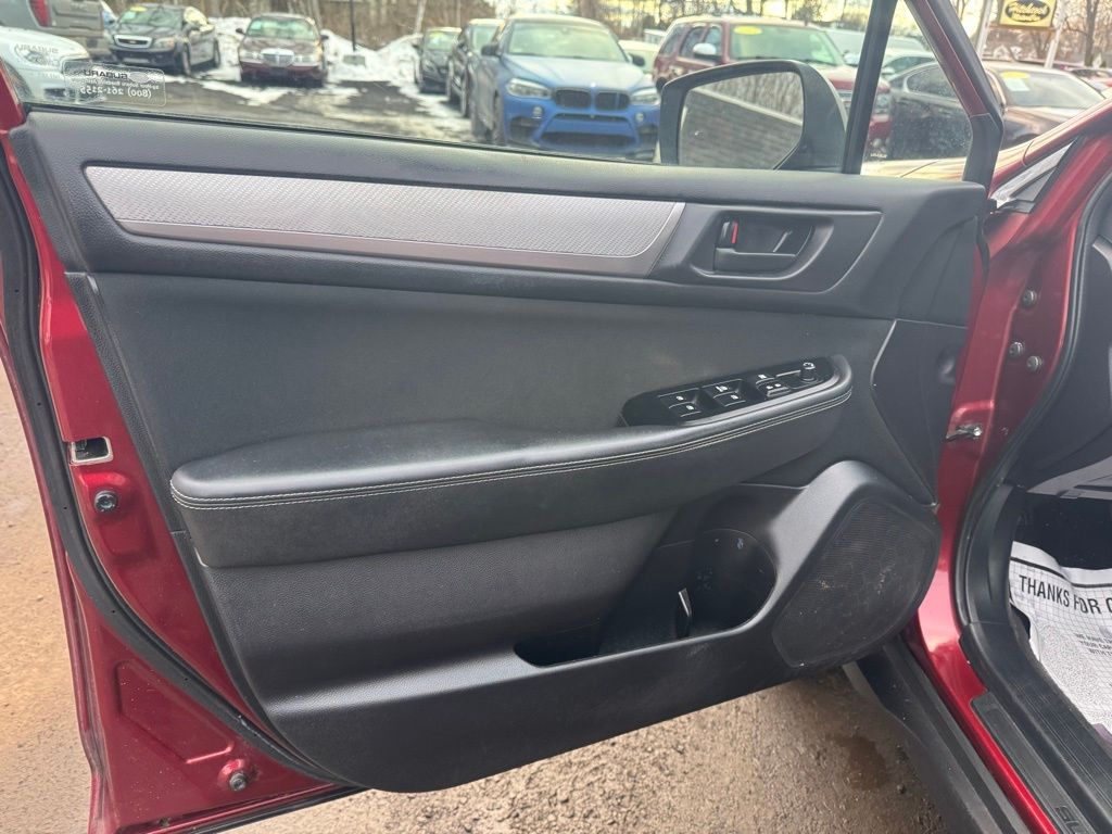2017 Subaru Outback Base - Photo 32