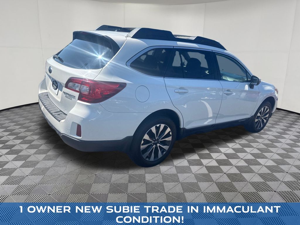 2015 Subaru Outback view 5