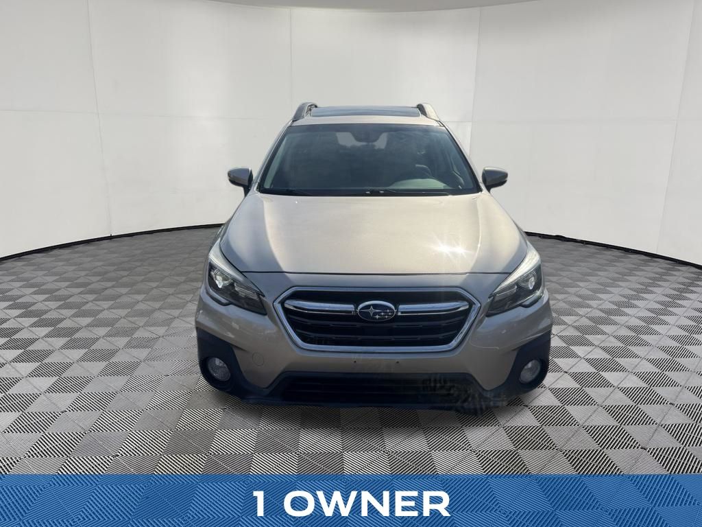 2018 Subaru Outback view 2