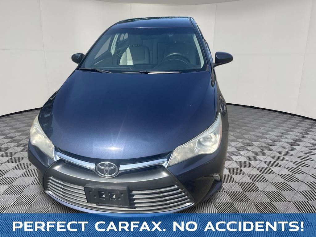 2017 Toyota Camry view 3
