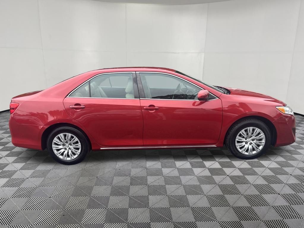2012 Toyota Camry view 3
